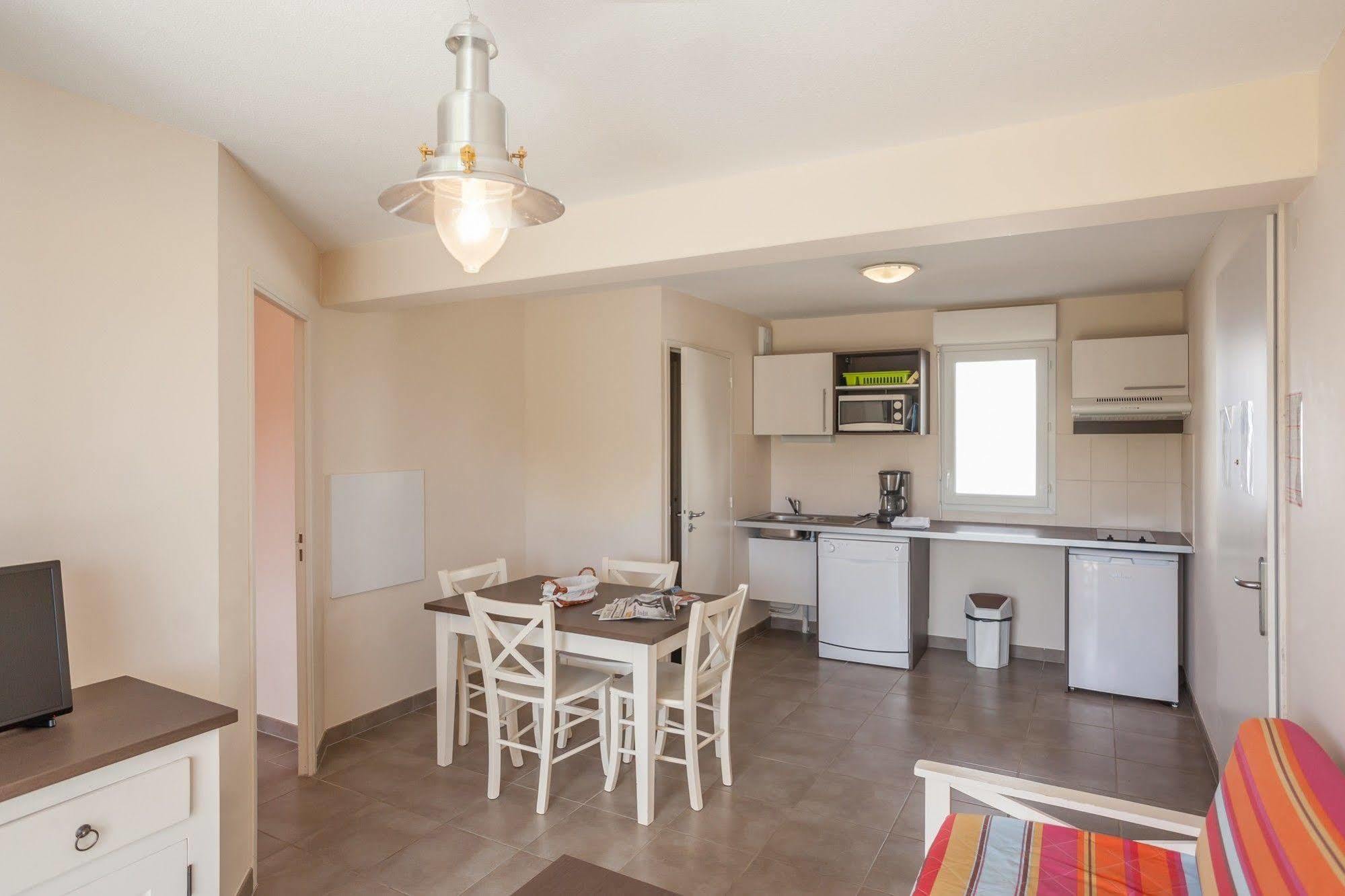 Saint-Pol-de-Léon Residence Nemea Les Roches מראה חיצוני תמונה