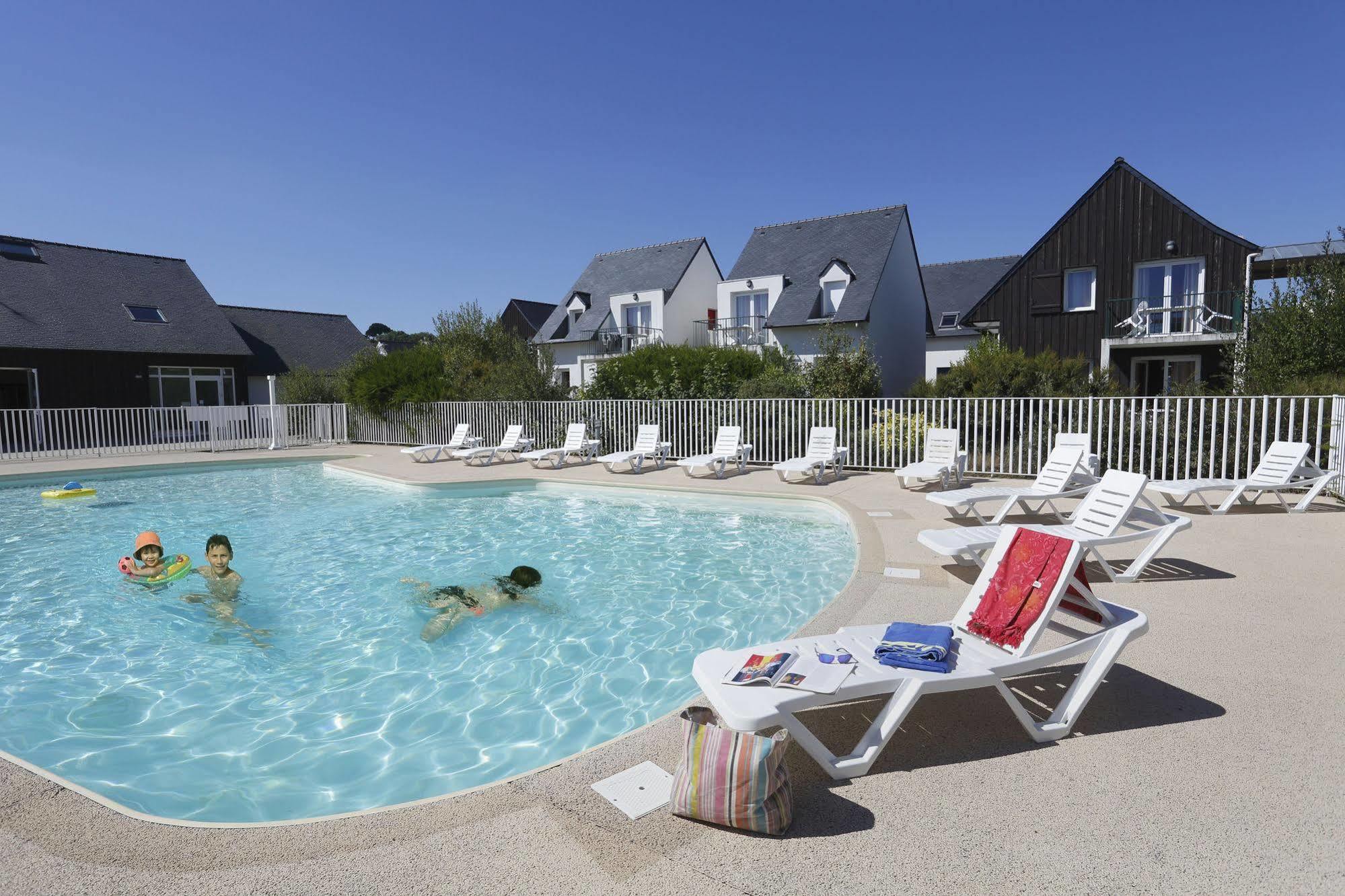 Saint-Pol-de-Léon Residence Nemea Les Roches מראה חיצוני תמונה