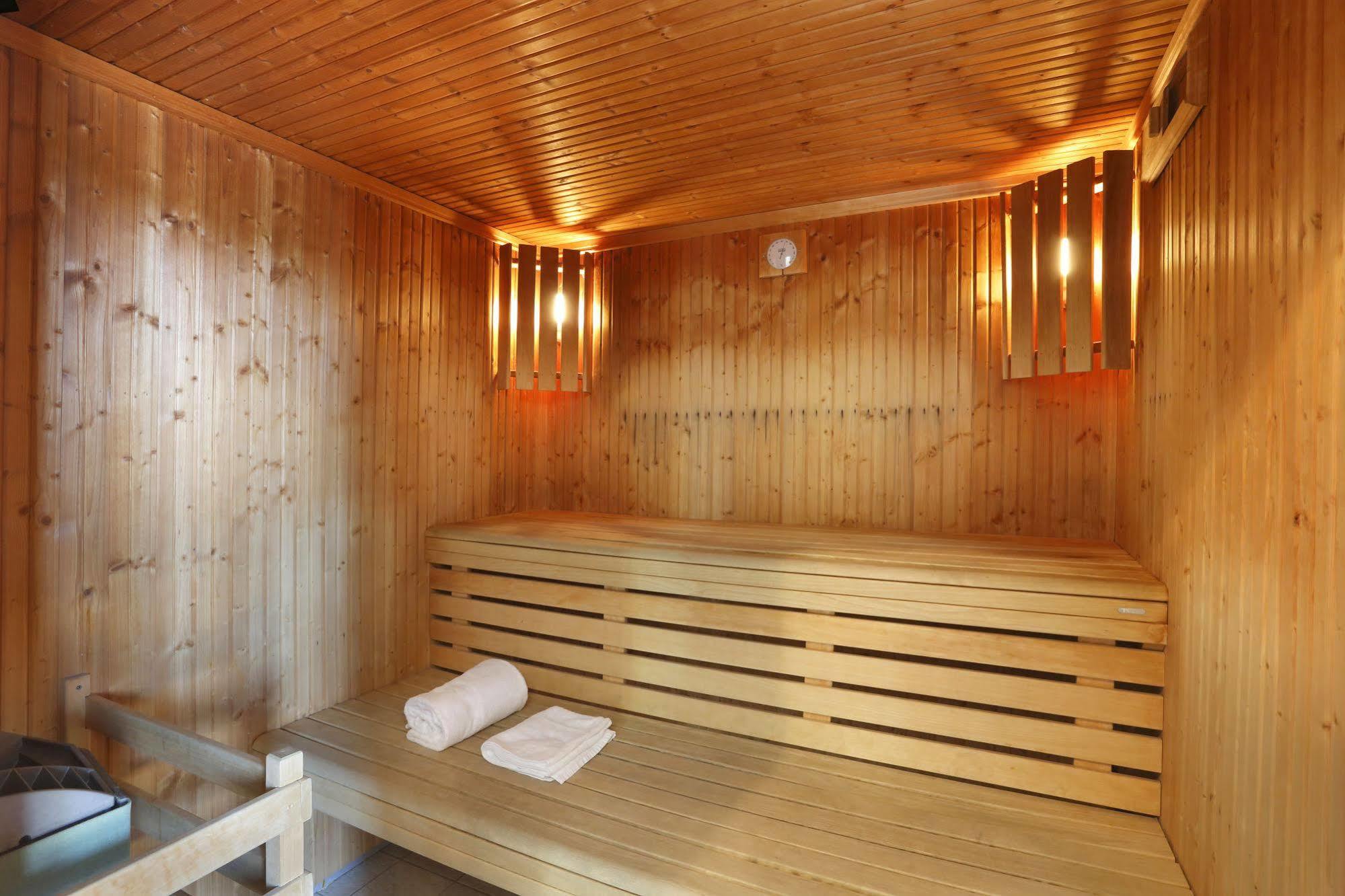 Saint-Pol-de-Léon Residence Nemea Les Roches מראה חיצוני תמונה